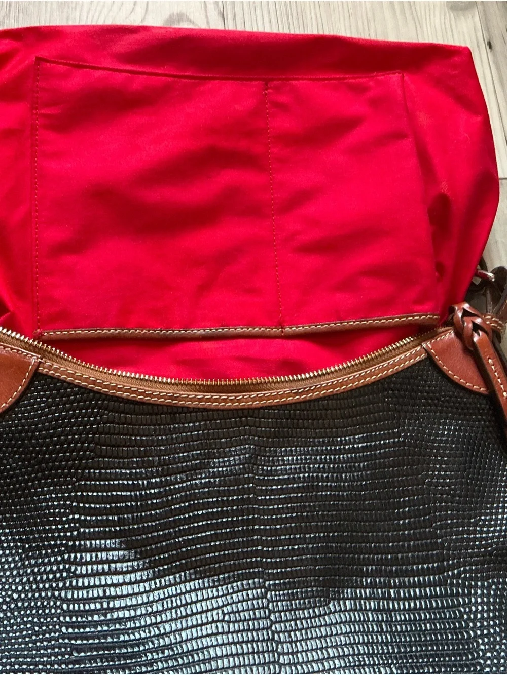 Dooney & Bourke black lizard embossed with rich brown leather hobo bag purse